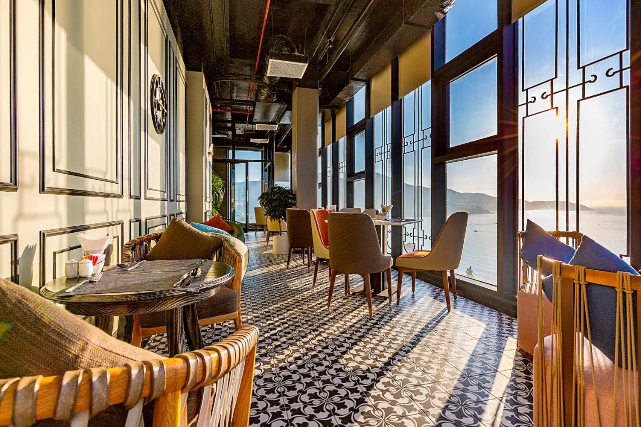 Peninsula Hotel Danang Экстерьер фото
